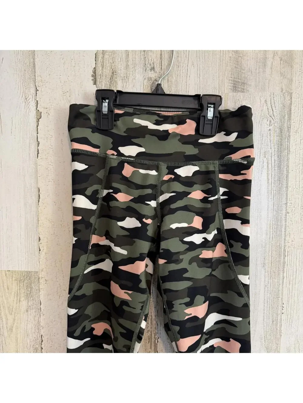 Old Navy Active Girls Size Large (10/12) Camo Leggings Activewear
